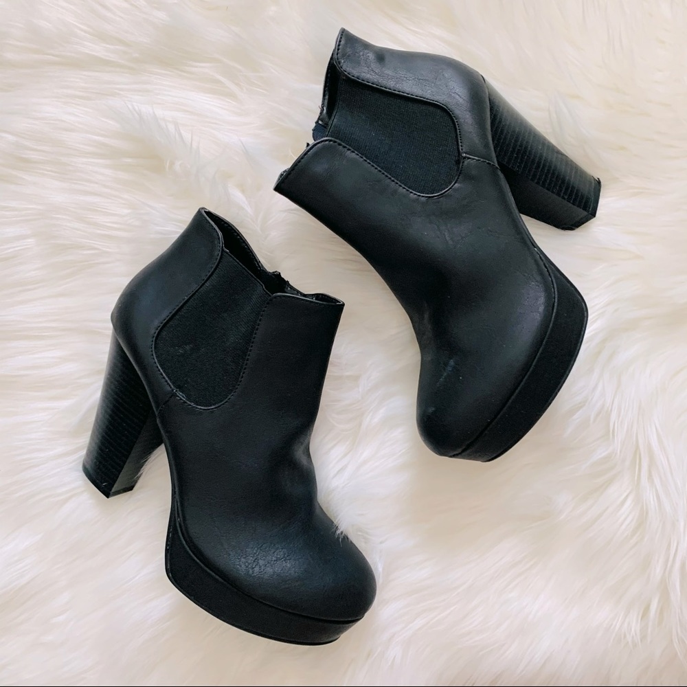 Black Boots